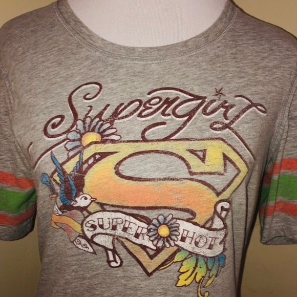 DC Comics Supergirl “Super Hot” Tee, Juniors Sz XXL - Picture 4 of 11